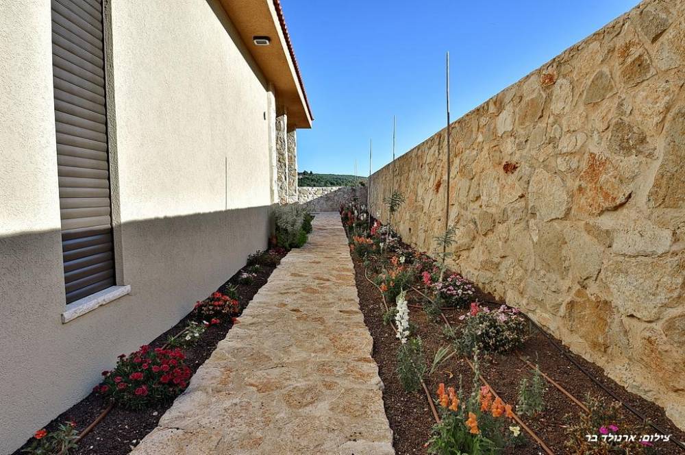 79663 מתחם חיצוני, אחוזת ערמונים, וילה  בשומרה וילות - Vila 4 U