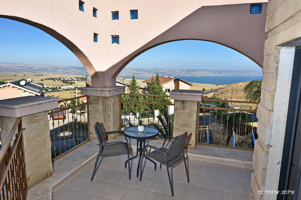 80226 מתחם חיצוני, וילה יערות הדבש, וילה  בנוף כנרת וילות - Vila 4 U