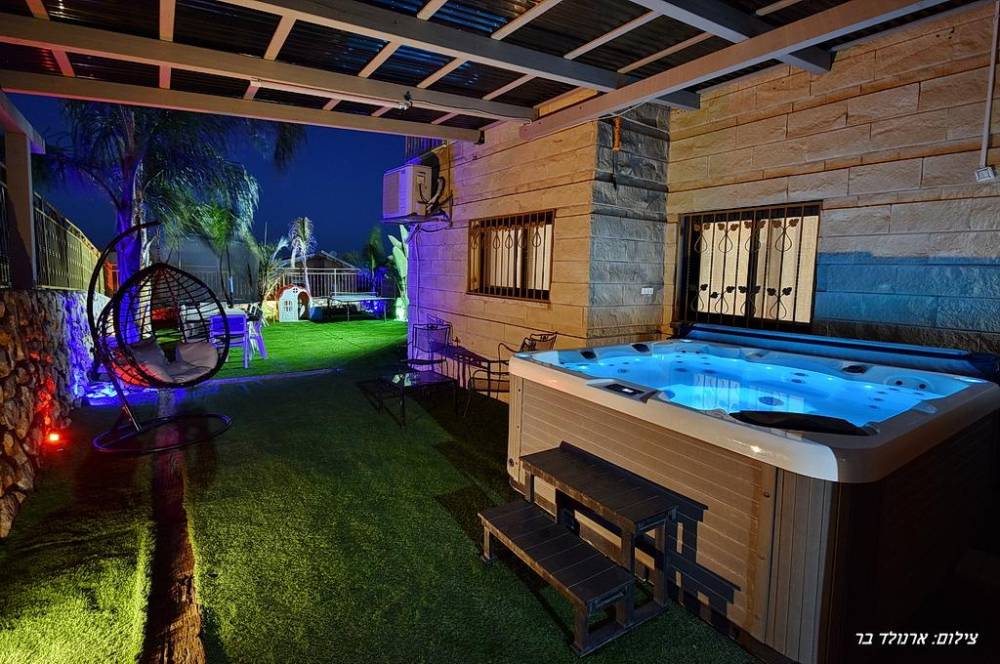 80244 מתחם חיצוני, וילה יערות הדבש, וילה  בנוף כנרת וילות - Vila 4 U