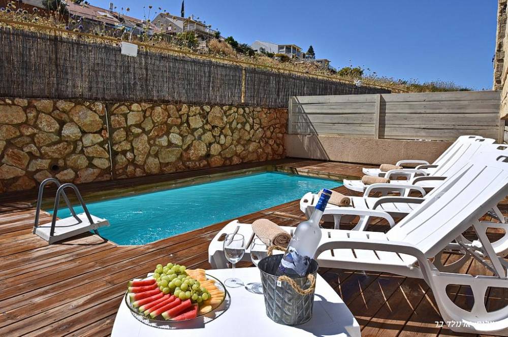 80249 מתחם חיצוני, וילה יערות הדבש, וילה  בנוף כנרת וילות - Vila 4 U