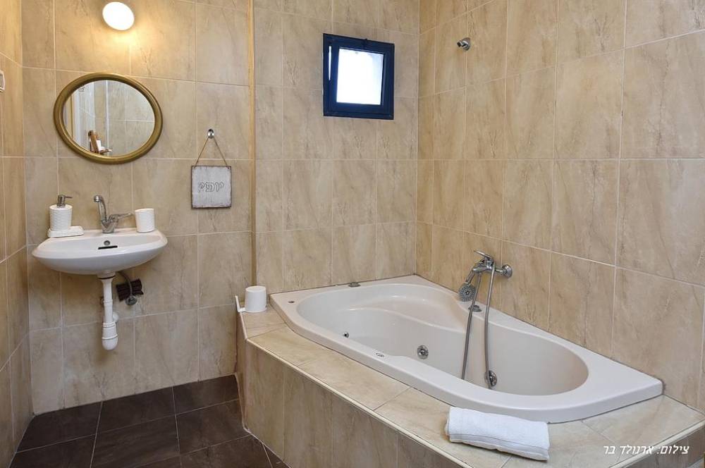 80279 מתחם הפנימי, וילה יערות הדבש, וילה  בנוף כנרת וילות - Vila 4 U