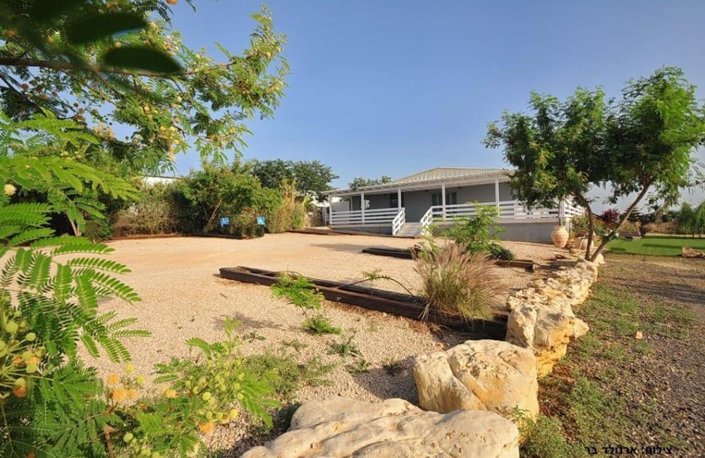 81590 מתחם חיצוני, אחוזת שייה, וילה  בעין יעקב וילות - Vila 4 U