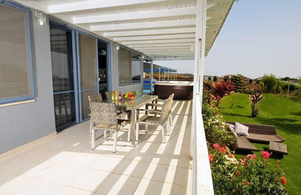 81595 מתחם חיצוני, אחוזת שייה, וילה  בעין יעקב וילות - Vila 4 U