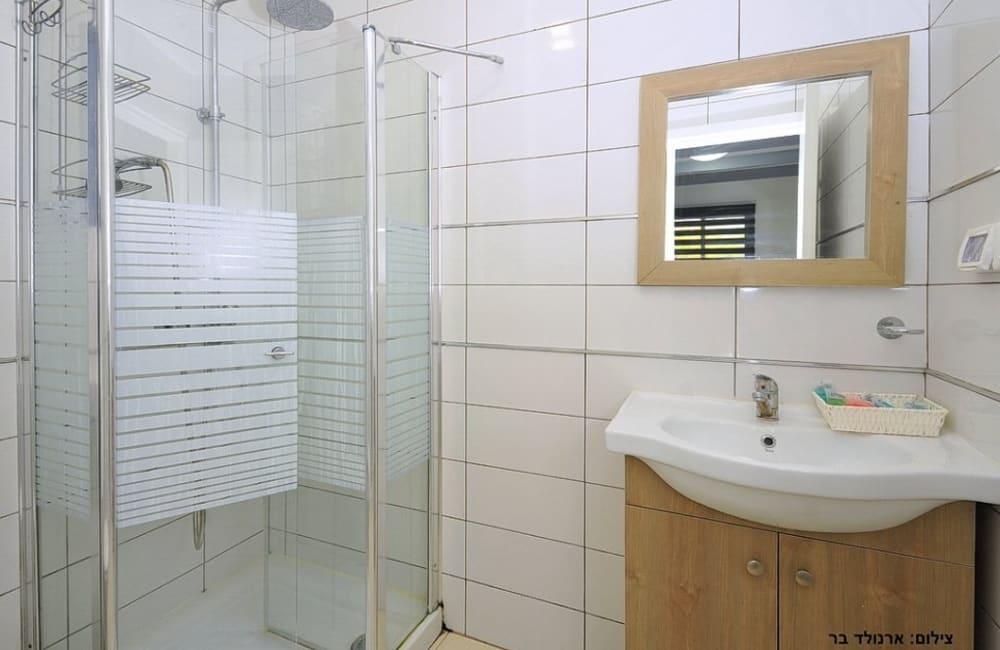 81603 מתחם פנימי, אחוזת שייה, וילה  בעין יעקב וילות - Vila 4 U