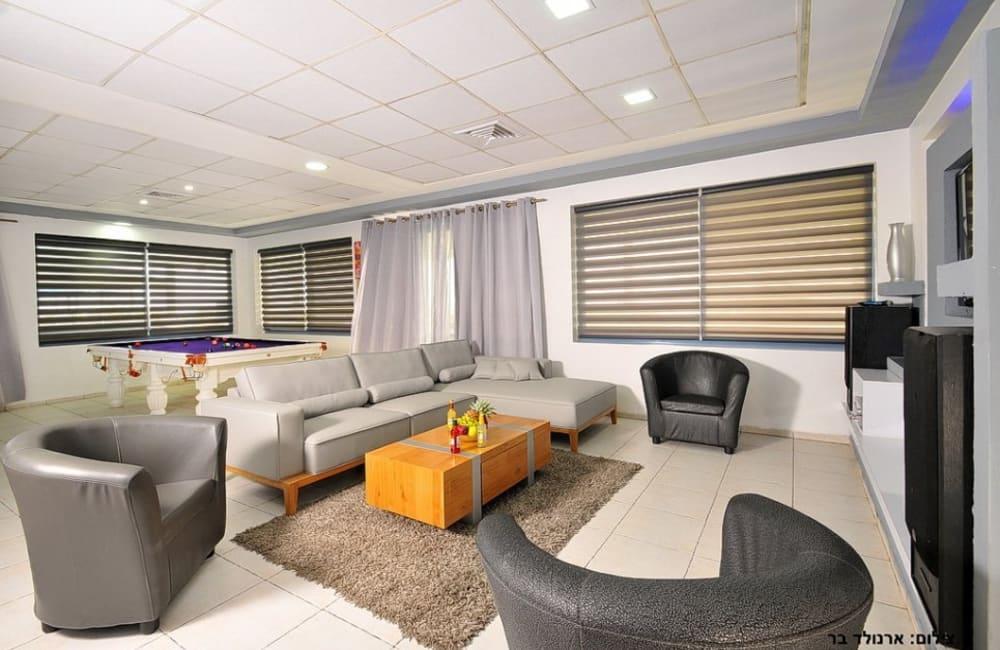 81611 מתחם פנימי, אחוזת שייה, וילה  בעין יעקב וילות - Vila 4 U