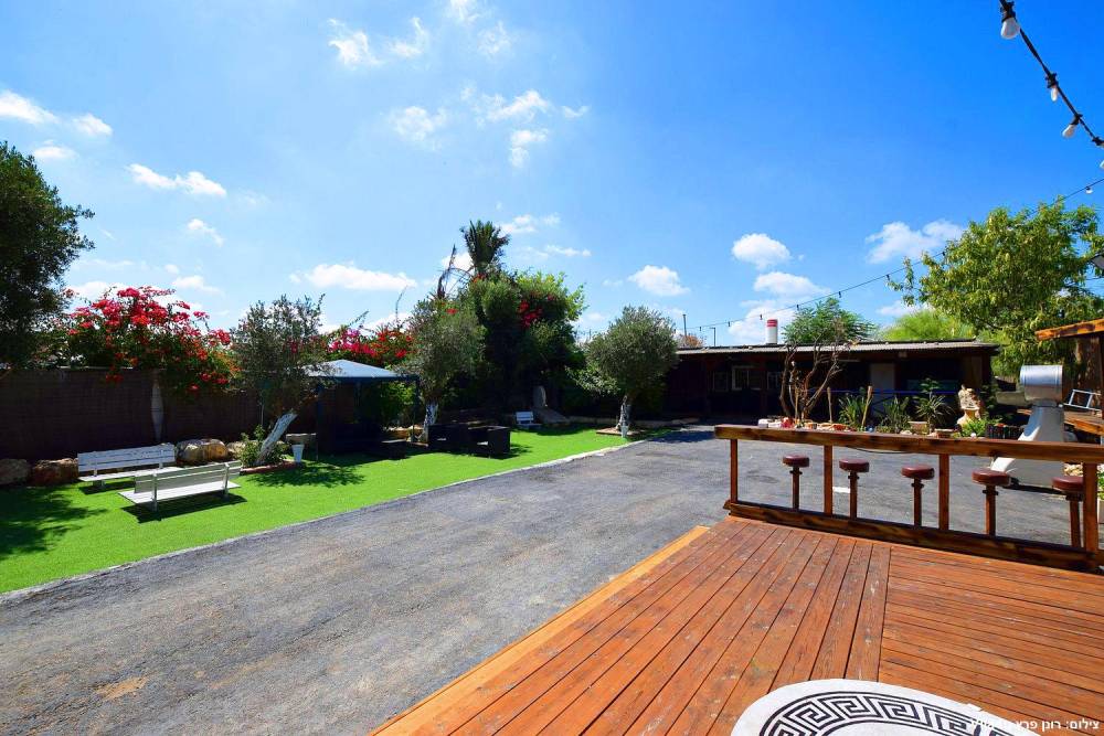 81745 גלריה כללית, קרטחנה בעיר, וילה  בפתח תקווה וילות - Vila 4 U