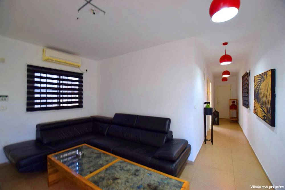 81780 מתחם פנימי, קרטחנה בעיר, וילה  בפתח תקווה וילות - Vila 4 U