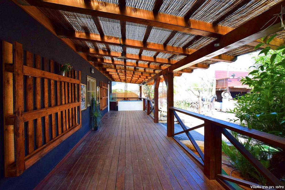 81794 מתחם חיצוני, קרטחנה בעיר, וילה  בפתח תקווה וילות - Vila 4 U