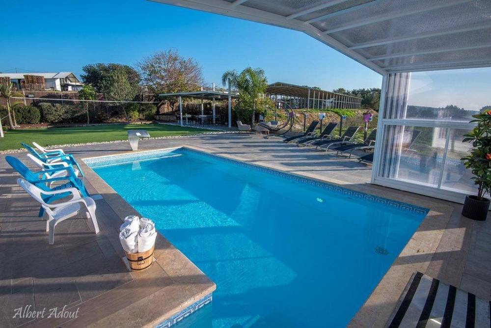 82556 מתחם חיצוני, וילה מונסון, וילה  בעין יעקב וילות - Vila 4 U