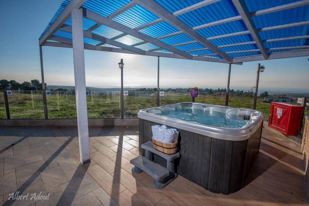 82558 מתחם חיצוני, וילה מונסון, וילה  בעין יעקב וילות - Vila 4 U