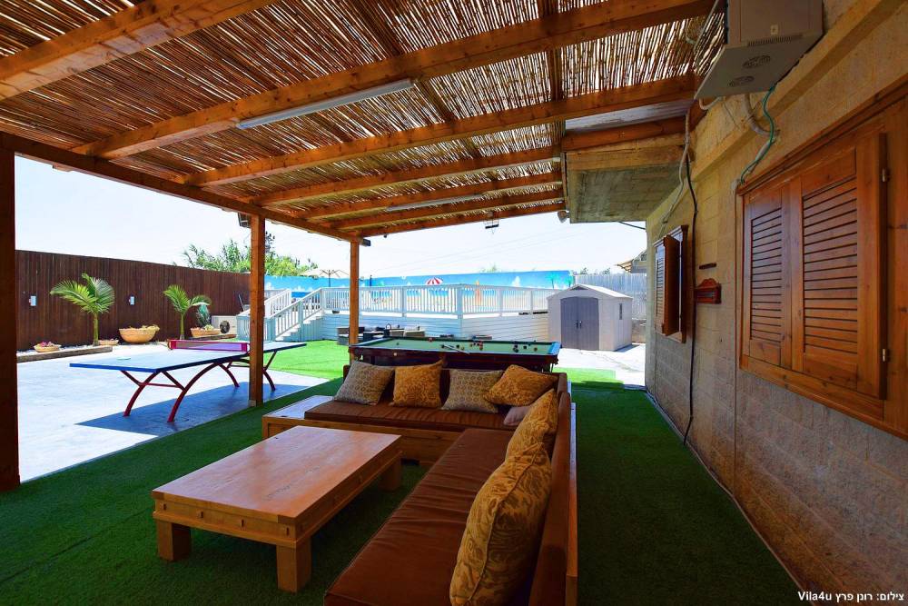 82711 המתחם החיצוני, וילה גלי, וילה  בשדות מיכה וילות - Vila 4 U