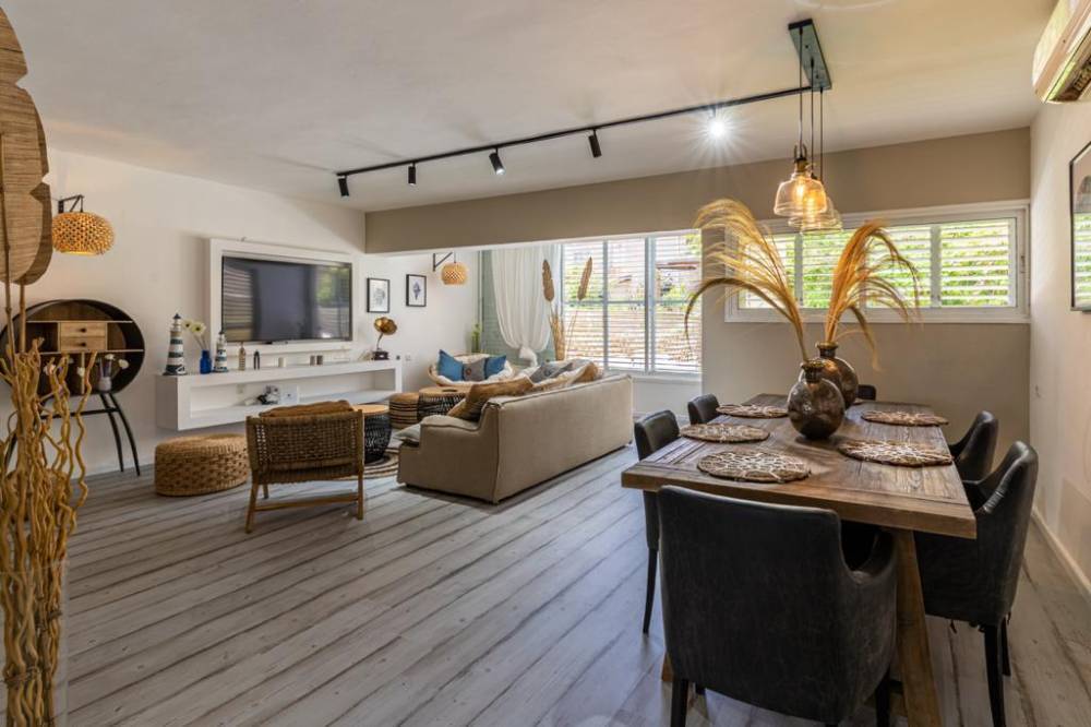 83763 המתחם הפנימי, וילה הרצליה על הים, וילה  בהרצליה פיתוח וילות - Vila 4 U