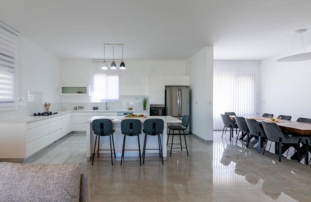 83924 גלריית פנים, אחוזת עומרי, וילה  בצוריאל וילות - Vila 4 U