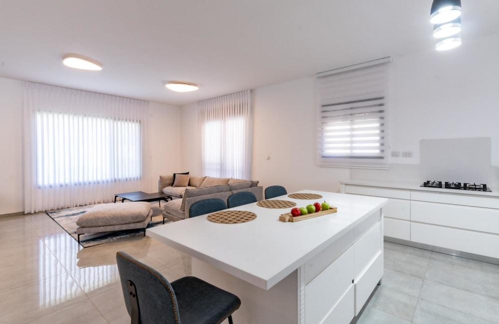 83952 גלריית פנים, אחוזת עומרי, וילה  בצוריאל וילות - Vila 4 U