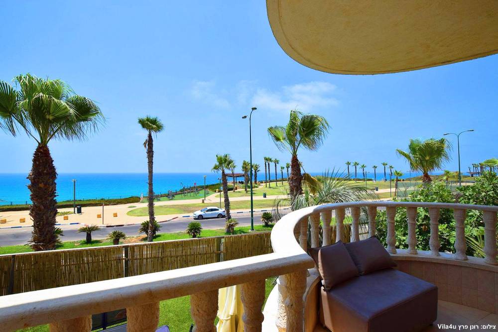84307 המתחם החיצוני, אחוזה על הים-סטיי פירסט קלאס, וילה  בנתניה וילות - Vila 4 U