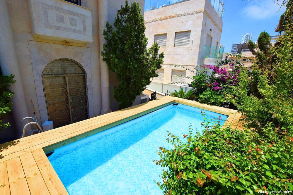 84316 המתחם החיצוני, אחוזה על הים-סטיי פירסט קלאס, וילה  בנתניה וילות - Vila 4 U