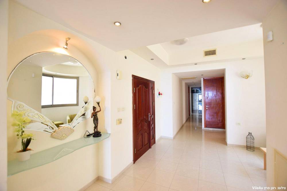 84328 המתחם הפנימי, אחוזה על הים-סטיי פירסט קלאס, וילה  בנתניה וילות - Vila 4 U