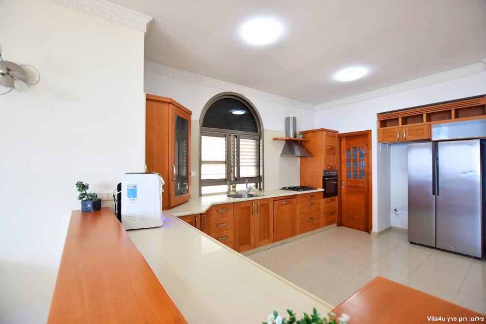 84330 המתחם הפנימי, אחוזה על הים-סטיי פירסט קלאס, וילה  בנתניה וילות - Vila 4 U