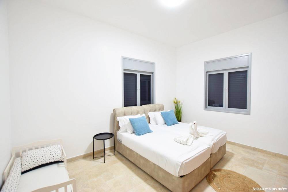 84591 כללי, אחוזת אפיקי מים, וילה  בתירוש וילות - Vila 4 U