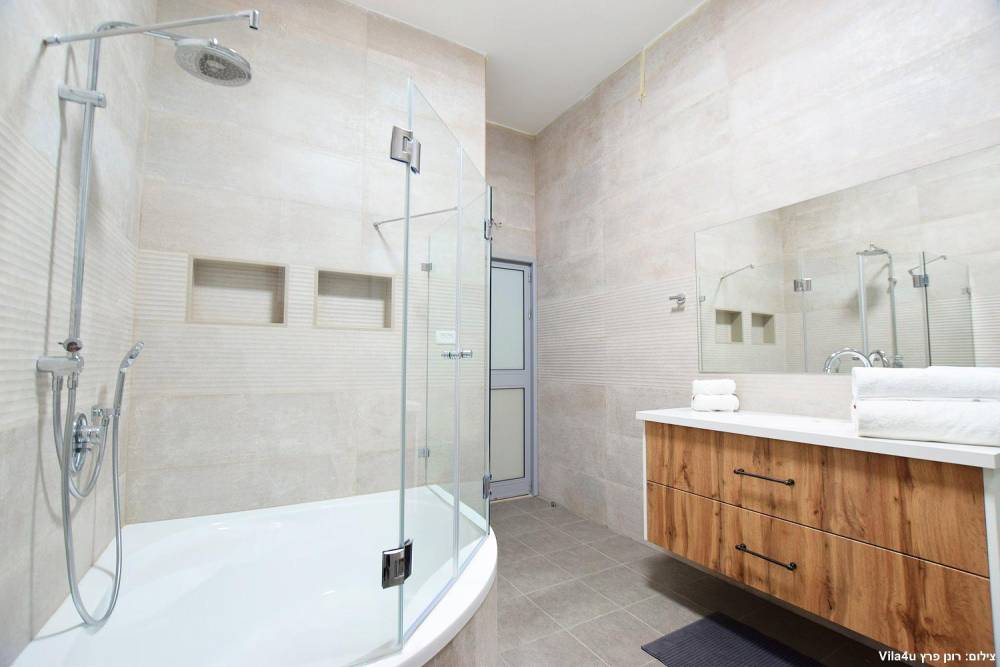 84604 המתחם הפנימי, אחוזת אפיקי מים, וילה  בתירוש וילות - Vila 4 U