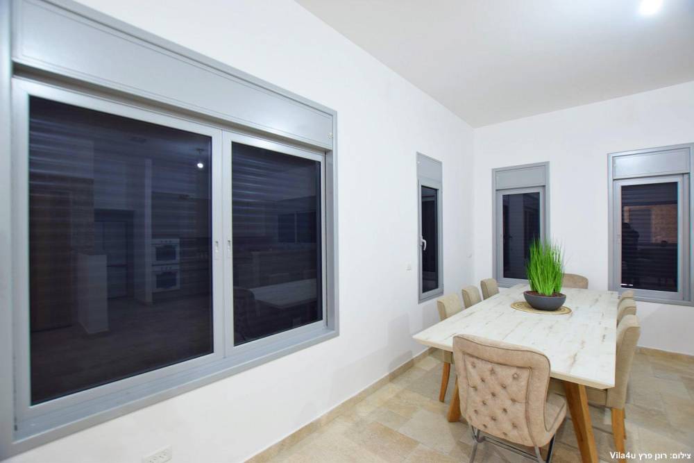 84608 המתחם הפנימי, אחוזת אפיקי מים, וילה  בתירוש וילות - Vila 4 U