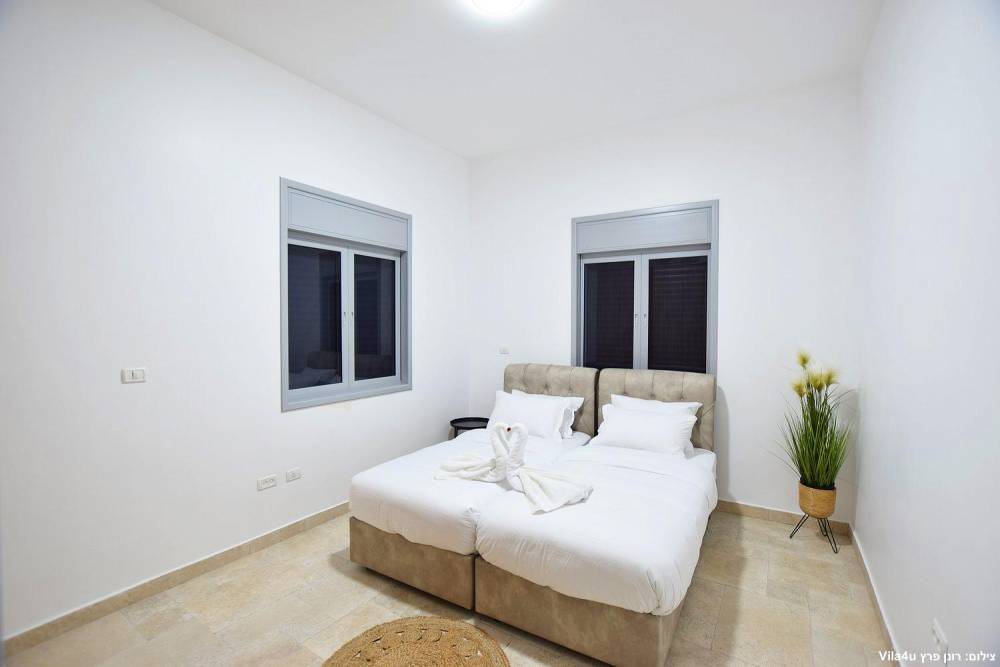 84609 המתחם הפנימי, אחוזת אפיקי מים, וילה  בתירוש וילות - Vila 4 U