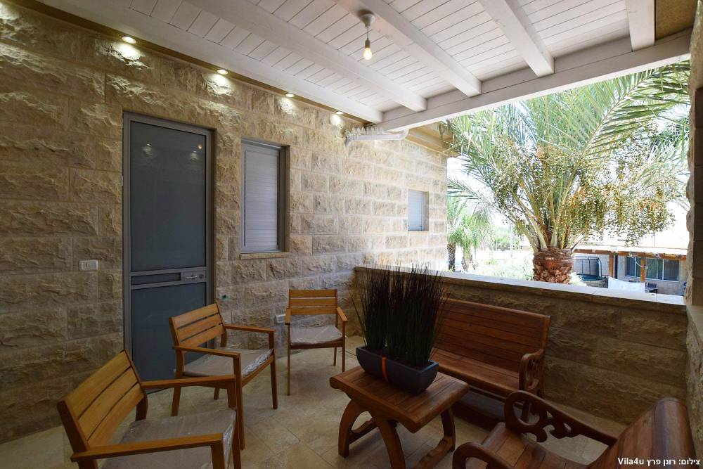 84648 המתחם החיצוני, אחוזת אפיקי מים, וילה  בתירוש וילות - Vila 4 U