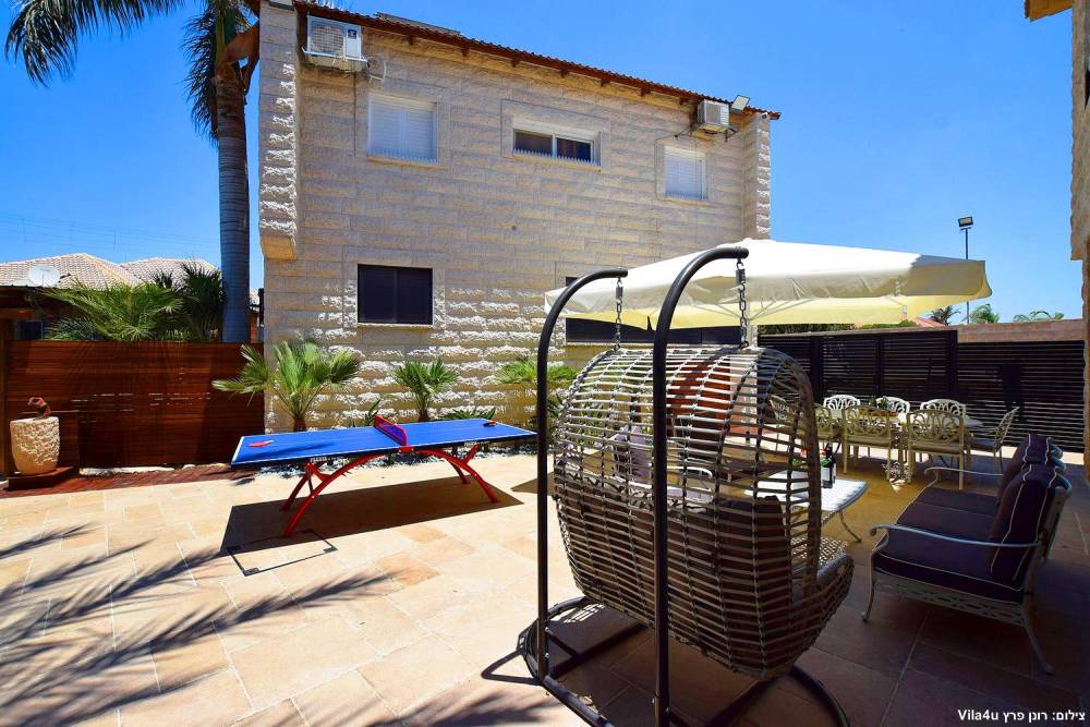 84652 המתחם החיצוני, אחוזת אפיקי מים, וילה  בתירוש וילות - Vila 4 U