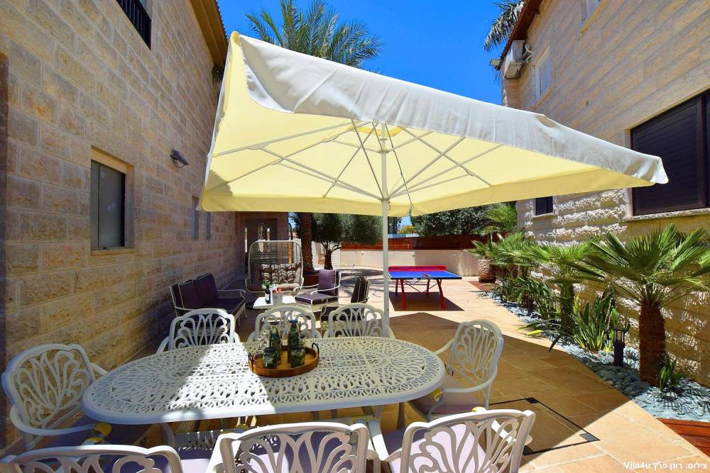 84668 המתחם החיצוני, אחוזת אפיקי מים, וילה  בתירוש וילות - Vila 4 U