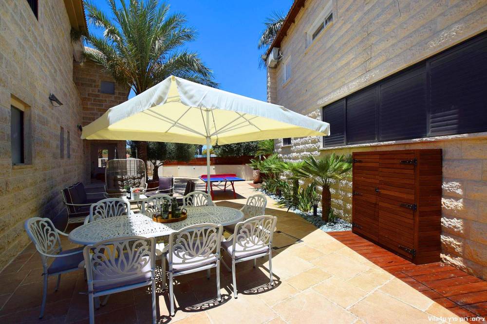 84673 המתחם החיצוני, אחוזת אפיקי מים, וילה  בתירוש וילות - Vila 4 U