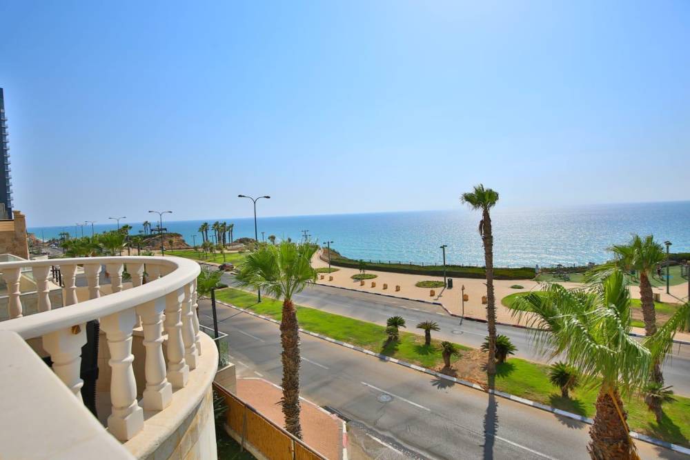 85287 המתחם החיצוני, וילה רויאל מול הים, וילה  בנתניה וילות - Vila 4 U