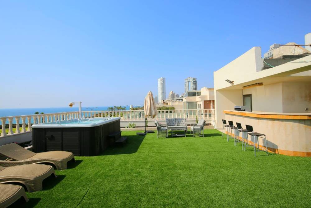 85300 המתחם החיצוני, וילה רויאל מול הים, וילה  בנתניה וילות - Vila 4 U