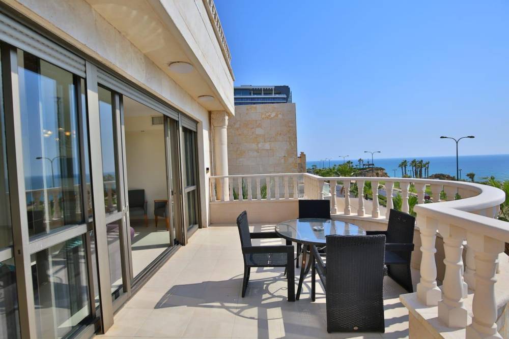 85311 המתחם החיצוני, וילה רויאל מול הים, וילה  בנתניה וילות - Vila 4 U