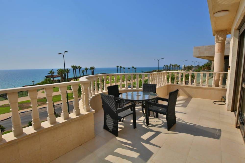 85332 המתחם החיצוני, וילה רויאל מול הים, וילה  בנתניה וילות - Vila 4 U