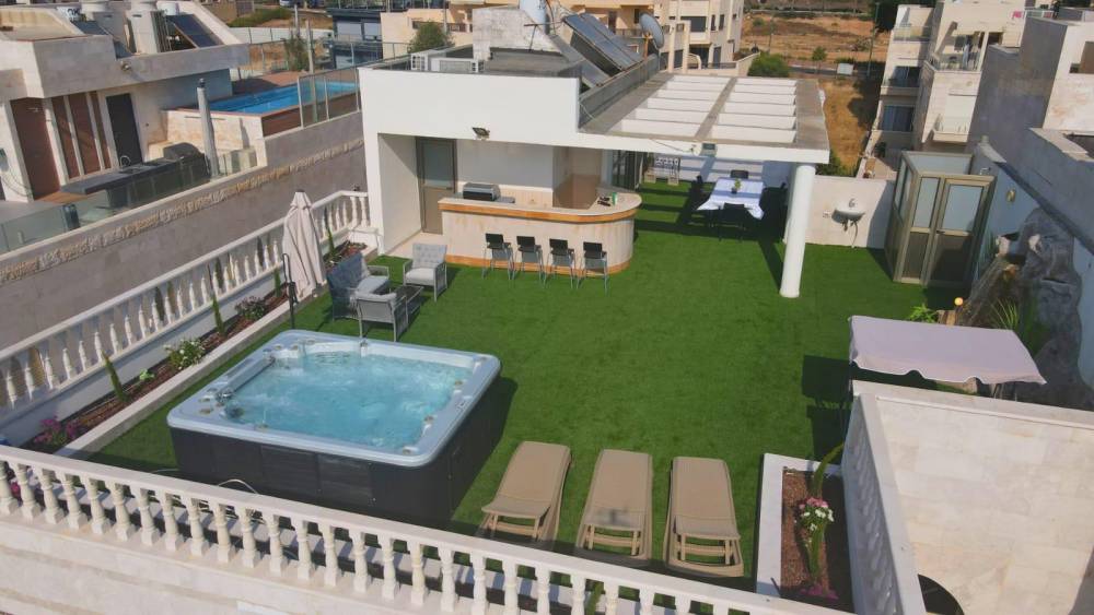 85335 המתחם החיצוני, וילה רויאל מול הים, וילה  בנתניה וילות - Vila 4 U