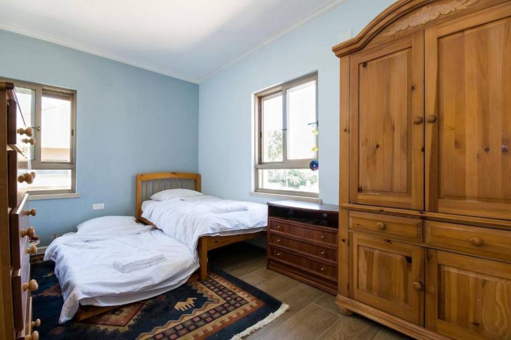 85893 פנים הוילה והחדרים, וילה נטופה כושר - Villa Netofa Kosher, וילה  במצפה נטופה וילות - Vila 4 U