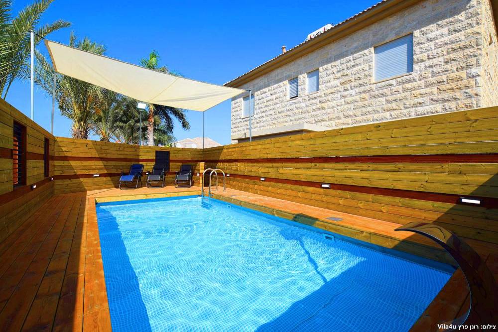 87491 המתחם החיצוני, אחוזת אפיקי מים, וילה  בתירוש וילות - Vila 4 U