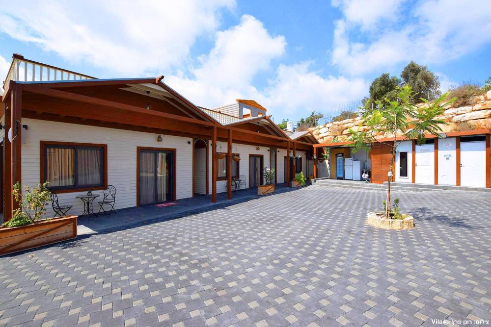 88931 המתחם החיצוני, אחוזת ראש ההר, וילה  בירכא וילות - Vila 4 U