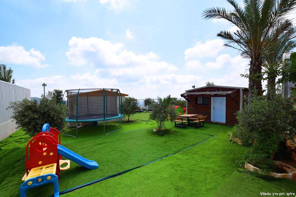 88934 המתחם החיצוני, אחוזת ראש ההר, וילה  בירכא וילות - Vila 4 U