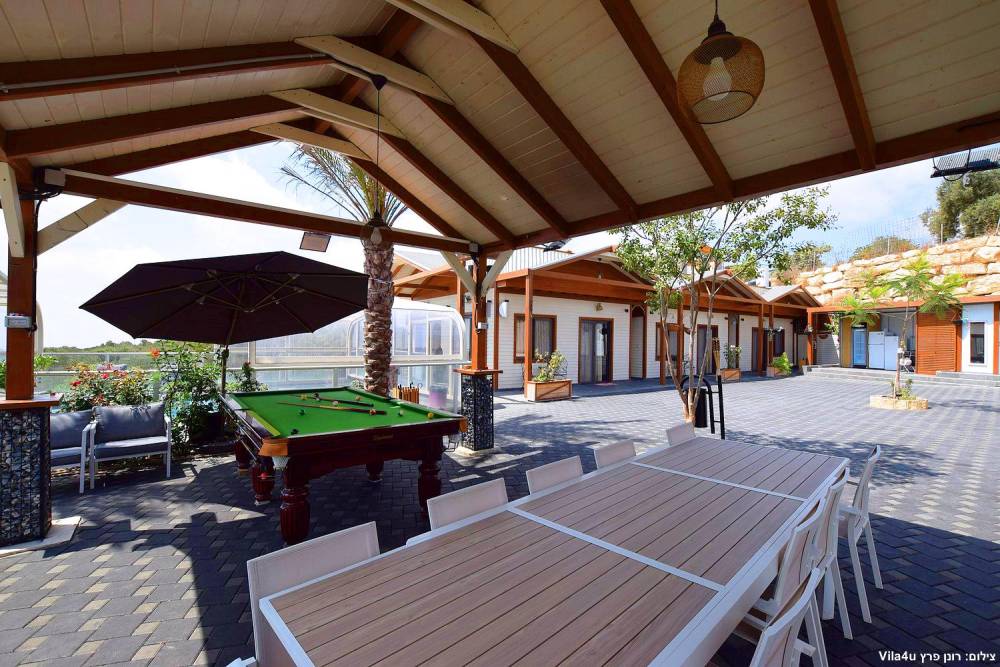 88940 המתחם החיצוני, אחוזת ראש ההר, וילה  בירכא וילות - Vila 4 U