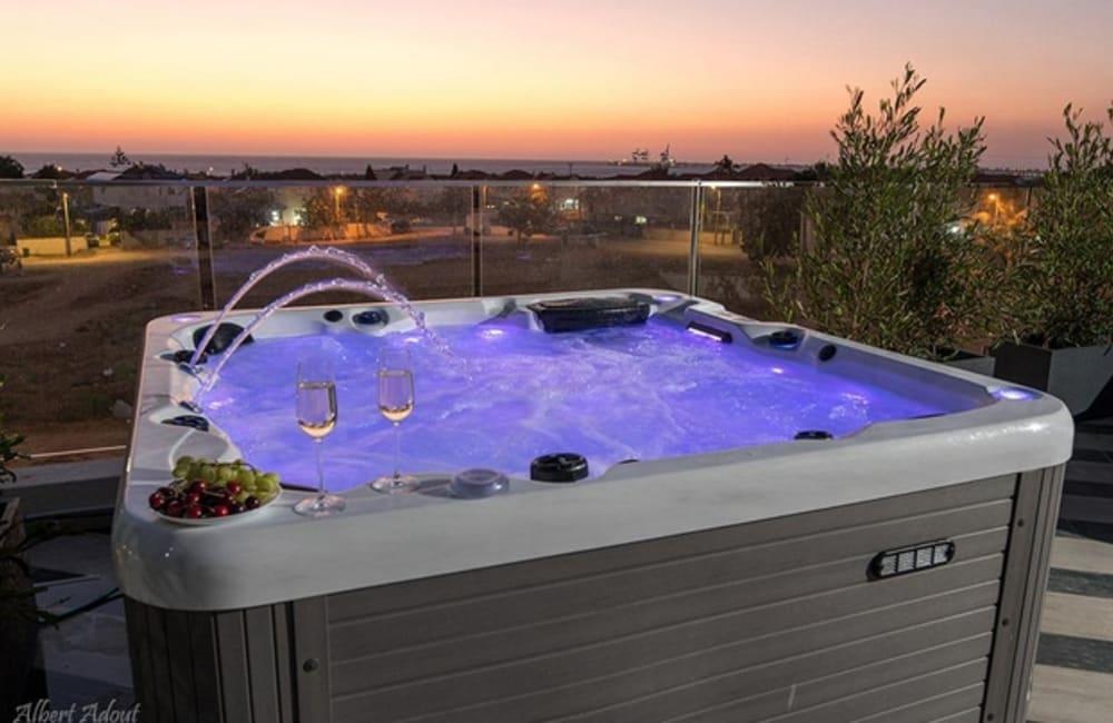 גקוזי המתחם החיצוני, ארכיטקט ביץ' האוס, וילה  בחדרה וילות - Vila 4 U