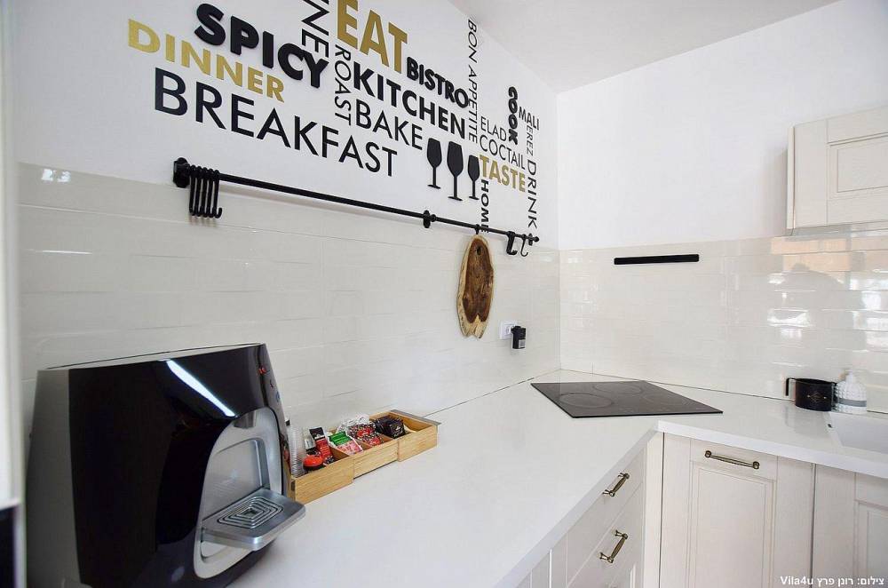 89635 גלריה כללית, וילה גיגס האוס בוטיק, וילה  בחצור הגלילית וילות - Vila 4 U