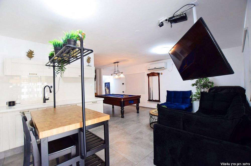 89638 גלריה כללית, וילה גיגס האוס בוטיק, וילה  בחצור הגלילית וילות - Vila 4 U