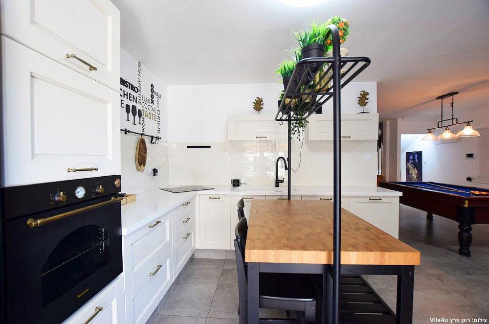 89642 גלריה כללית, וילה גיגס האוס בוטיק, וילה  בחצור הגלילית וילות - Vila 4 U