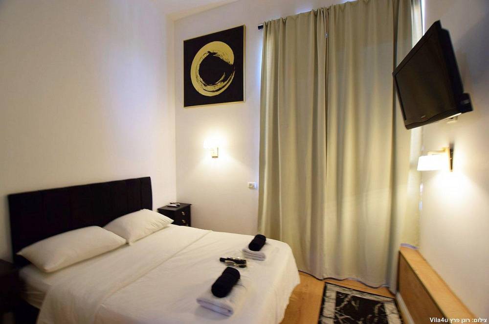 89650 גלריה כללית, וילה גיגס האוס בוטיק, וילה  בחצור הגלילית וילות - Vila 4 U