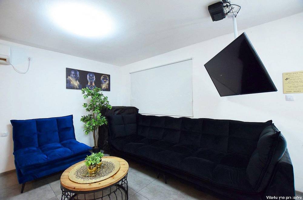 89660 גלריה כללית, וילה גיגס האוס בוטיק, וילה  בחצור הגלילית וילות - Vila 4 U