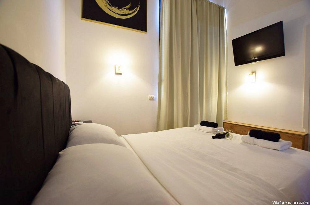 89671 גלריית פנים, וילה גיגס האוס בוטיק, וילה  בחצור הגלילית וילות - Vila 4 U