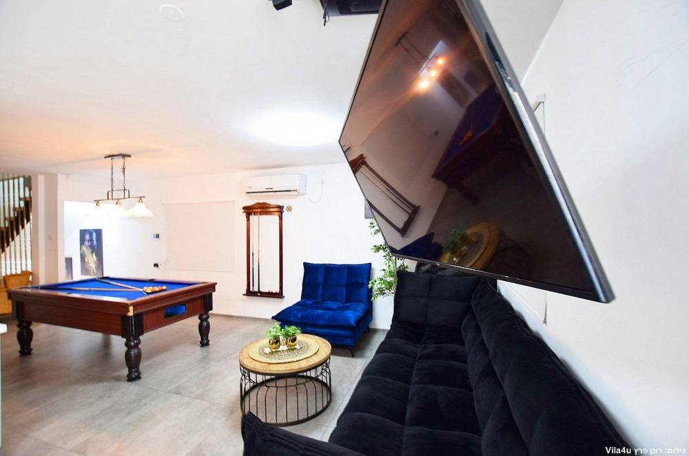 89676 גלריית פנים, וילה גיגס האוס בוטיק, וילה  בחצור הגלילית וילות - Vila 4 U