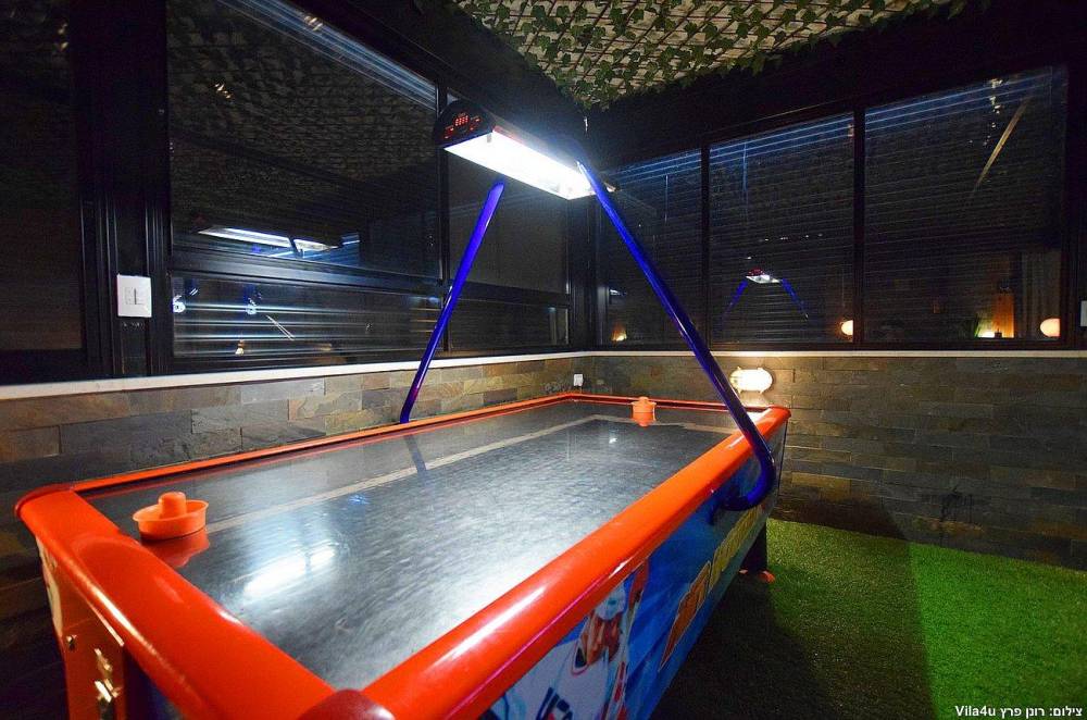 89685 גלריית פנים, וילה גיגס האוס בוטיק, וילה  בחצור הגלילית וילות - Vila 4 U