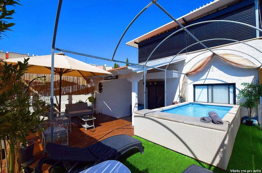 89696 גלריית חוץ, וילה גיגס האוס בוטיק, וילה  בחצור הגלילית וילות - Vila 4 U